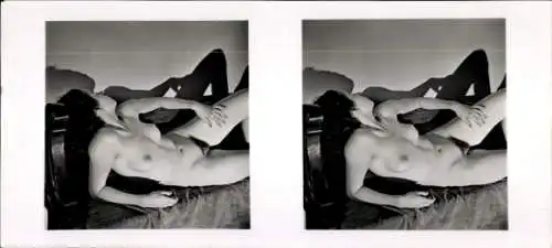 Stereo Foto Frauenakt, nackte Frau, liegend, Schatten, Martins Kunstmappe Serie I