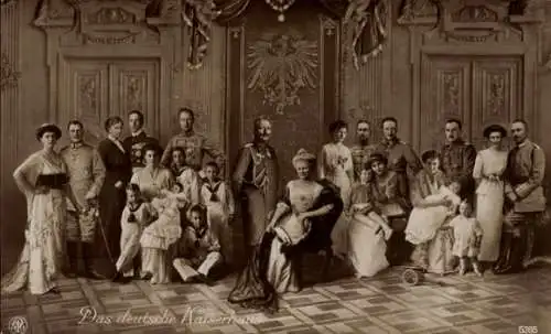 Künstler Ak Das deutsche Kaiserhaus, Wilhelm II, Kaiserin Auguste Viktoria, Kronprinzenfamilie