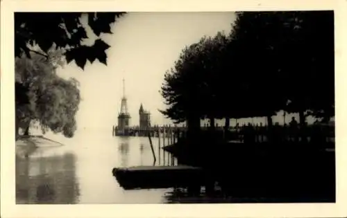 Ak Konstanz am Bodensee, Hafeneinfahrt