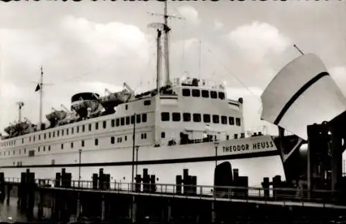 Ak Großenbrode in Ostholstein, Hochseefähre Theodor Heuss