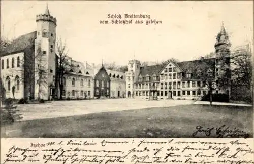 Ak Breitenburg bei Itzehoe in Holstein, Schloss Breitenburg, Blick vom Schlosshof