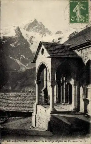 Ak La Grave Hautes Alpes, Kirche Les Terrasses, Meije-Massiv