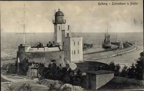 Ak Kołobrzeg Ostseebad Kolberg Pommern, Lotsenhaus, Hafen