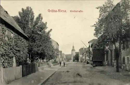 Ak Gröba Riesa an der Elbe Sachsen, Kirchstraße