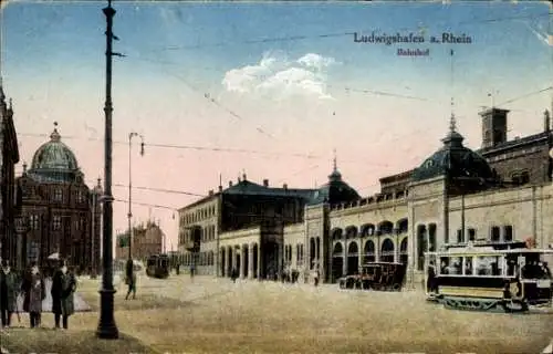 Ak Ludwigshafen am Rhein, Partie am Bahnhof, Straßenbahn