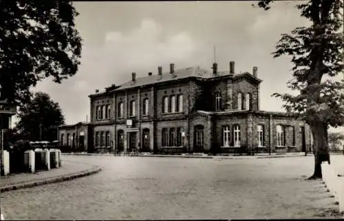Ak Teterow in Mecklenburg, Bahnhof