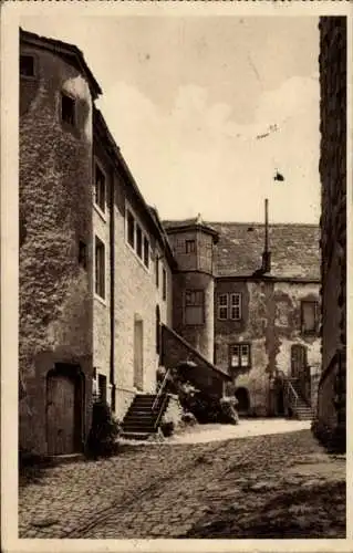 Ak Breuberg Odenwald, Neudeutschland, Burg Breuberg, Burghof