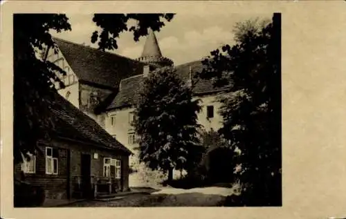 Ak Burg Stargard in Mecklenburg, Burg, Eingang, Turm