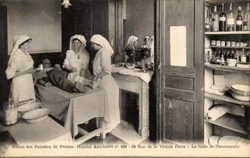 Ak Paris XIII, Schwestern versorgen Patienten, Krankenhaus