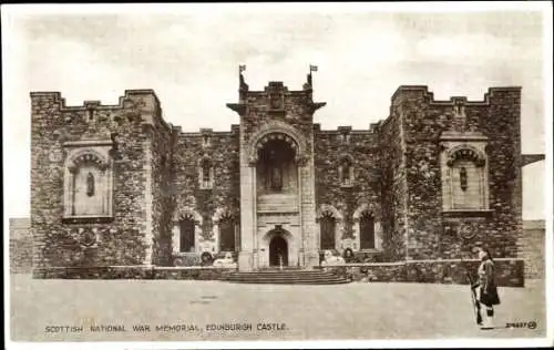 Ak Edinburgh Schottland, Schloss, Scottish National War Memorial