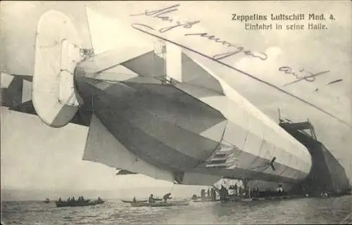 Ak Zeppelin, Luftschiff Modell 4, Einfahrt in die Halle