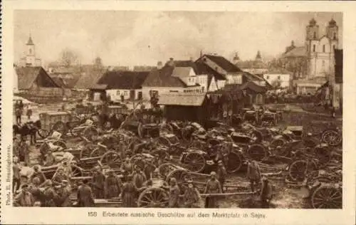 Ak Sejny Polen, Marktplatz, Erbeutete russische Geschütze, Soldaten