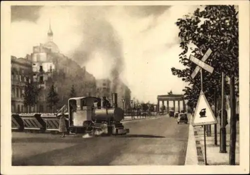 Ak Berlin Mitte, Unter den Linden, Feldbahnlokomotive, Kipploren