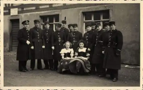 Foto Ak Guebwiller Gebweiler Elsass Haut Rhin, Französische Soldaten, Gruppenfoto