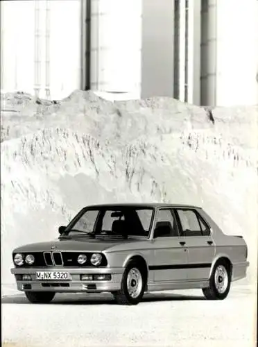 Foto Auto, BMW M 535i, Autokennzeichen MNX 5320