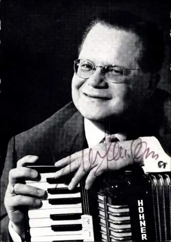 Ak Schauspieler Toni Steingass, Portrait, Autogramm, Akordeon