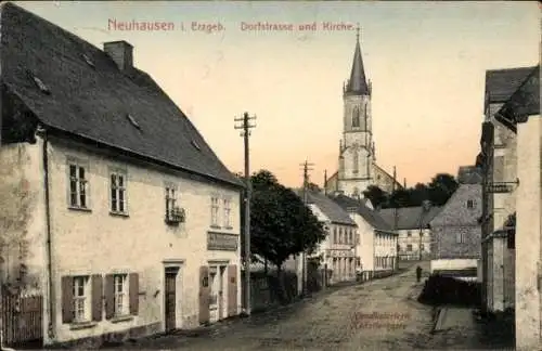 Ak Neuhausen im Erzgebirge, Dorfstraße, Kirche