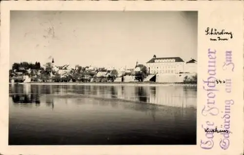 Ak Schärding am Inn Oberösterreich, Wasserpartie, Häuser, Turm