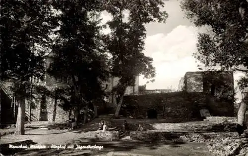 Ak Monschau Montjoie in der Eifel, Burghof, Jugendherberge