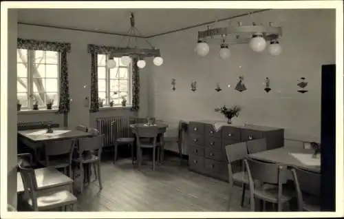 Ak Wyk auf Föhr Nordfriesland, Kinderheim Haus Kiel, Lampen, Tische, Stühle