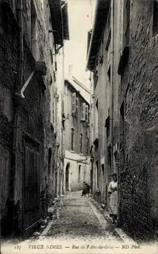 Ak Nîmes Gard, Rue de l’Arc du Gras