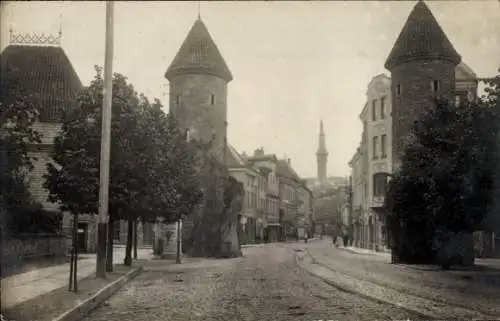 Foto Ak Tallinn Reval Estland, Rathausturm, Straßenpartie, 1918