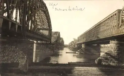 Foto Ak Riga Lettland, Brücke, Fluss