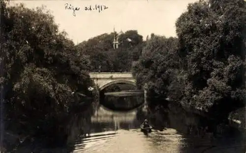 Foto Ak Riga Lettland, Brücke, Fluss