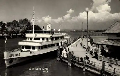 Ak Bregenz am Bodensee Vorarlberg, Hafen, Schiff Austria