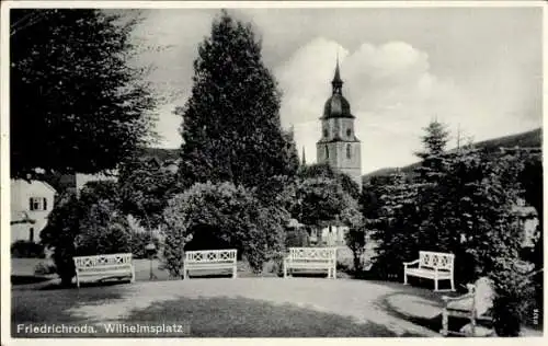 Ak Friedrichroda im Thüringer Wald, Wilhelmsplatz, Kirche