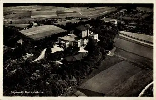 Ak Bayreuth in Oberfranken, Festspielhaus, Felder, Wald, Fliegeraufnahme