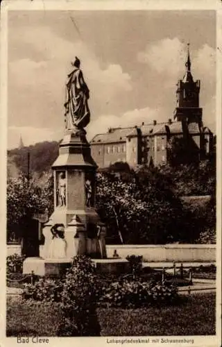 Ak Kleve am Niederrhein, Lohengrindenkmal mit Schwanenburg