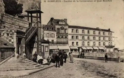Ak Honfleur Calvados, Escalier de la Lieutenance, Quai Beaulieu