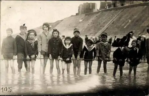 8 alte Ak Strandleben, Portraits, diverse Ansichten