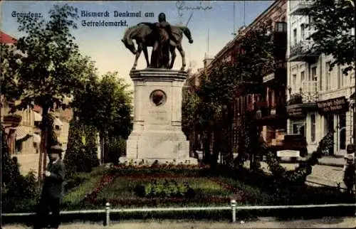 Ak Grudziądz Graudenz Westpreußen, Bismarck Denkmal, Getreidemarkt