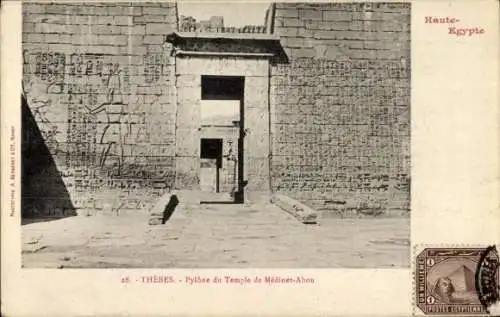 Ak Theben Ägypten, Pylon des Tempels von Medinet Abou