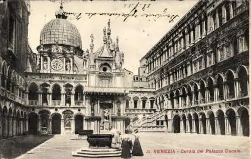 Ak Venezia Venedig Veneto, Cortile del Palazzo Ducale