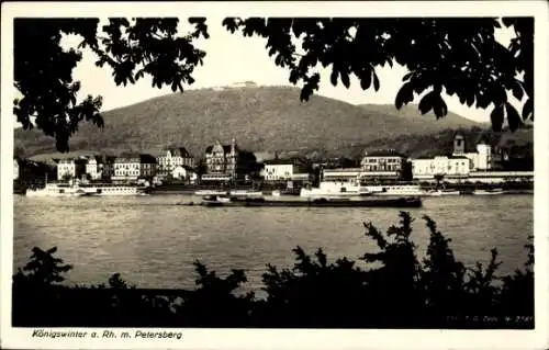 Ak Königswinter am Rhein, Blick auf Ort mit Petersberg