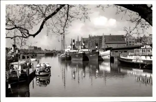 Ak Hansestadt Lübeck, Hafen, Dampfer