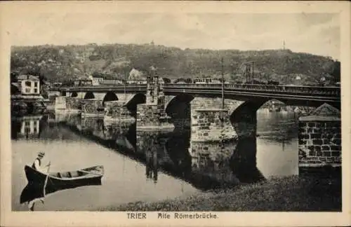 Ak Trier an der Mosel, Alte Römerbrücke, Ruderboot