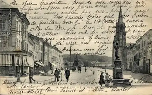 Ak Baccarat Meurthe et Moselle, Rue des Bonts, Statue, Kirche