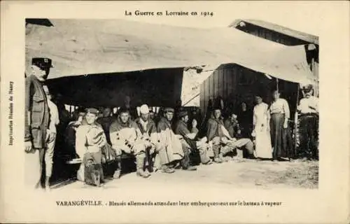 Ak Varangeville Meurthe et Moselle, Blesses allemands attendant leur embarquement sur le bateau