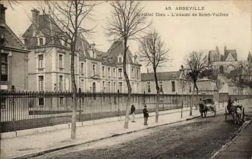 Ak Abbeville Somme, Hotel Dieu, L'Abside de Saint-Vulfran