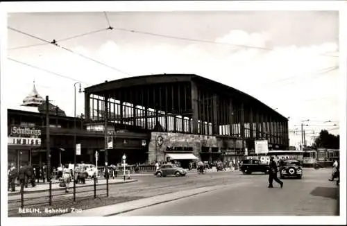 Ak Berlin Charlottenburg, Bahnhof Zoo, Straßenbahn, Autos, Schultheiss Werbung