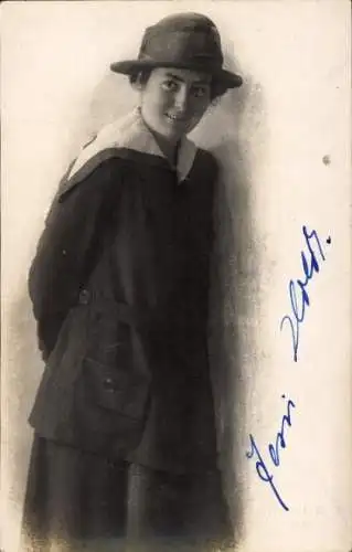 Ak Schauspielerin Jessi Hold, Portrait, Autogramm, Hut