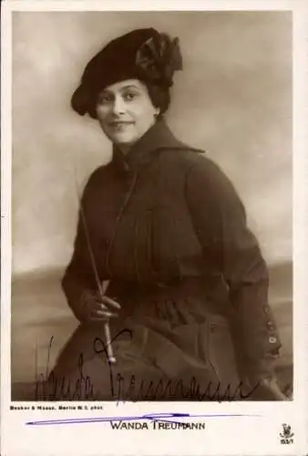 Ak Schauspielerin Wanda Treumann, Portrait, Autogramm, Stock, Hut