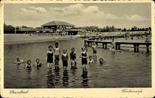 Ak Winterswijk Gelderland Niederlande, Strand, Kinder im Wasser