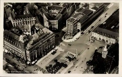 Ak Essen im Ruhrgebiet, Bahnhofsvorplatz, Fliegeraufnahme