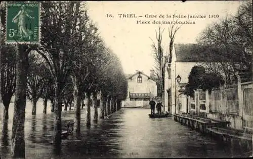 Ak Triel sur Seine Yvelines, Crue de la Seine Janvier 1910, Place des Marroniers