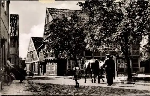 Ak Otterndorf an der Niederelbe, Alte Lateinschule, Pferde